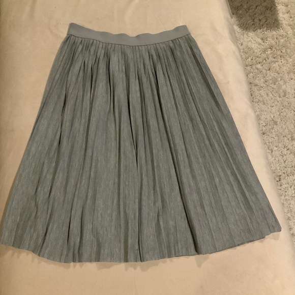 Pleated Grey Ruff Hewn midi Skirt, elastic waistband - Picture 1 of 6